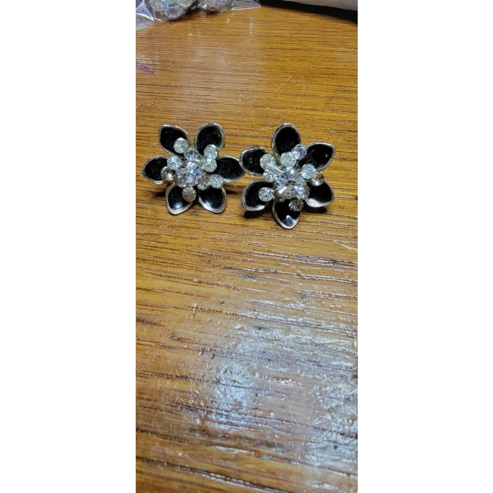 VTG Signed Coro Screw Back Earrings Black Enamel Rhinestone Mid Century 50’s - Picture 2 of 5